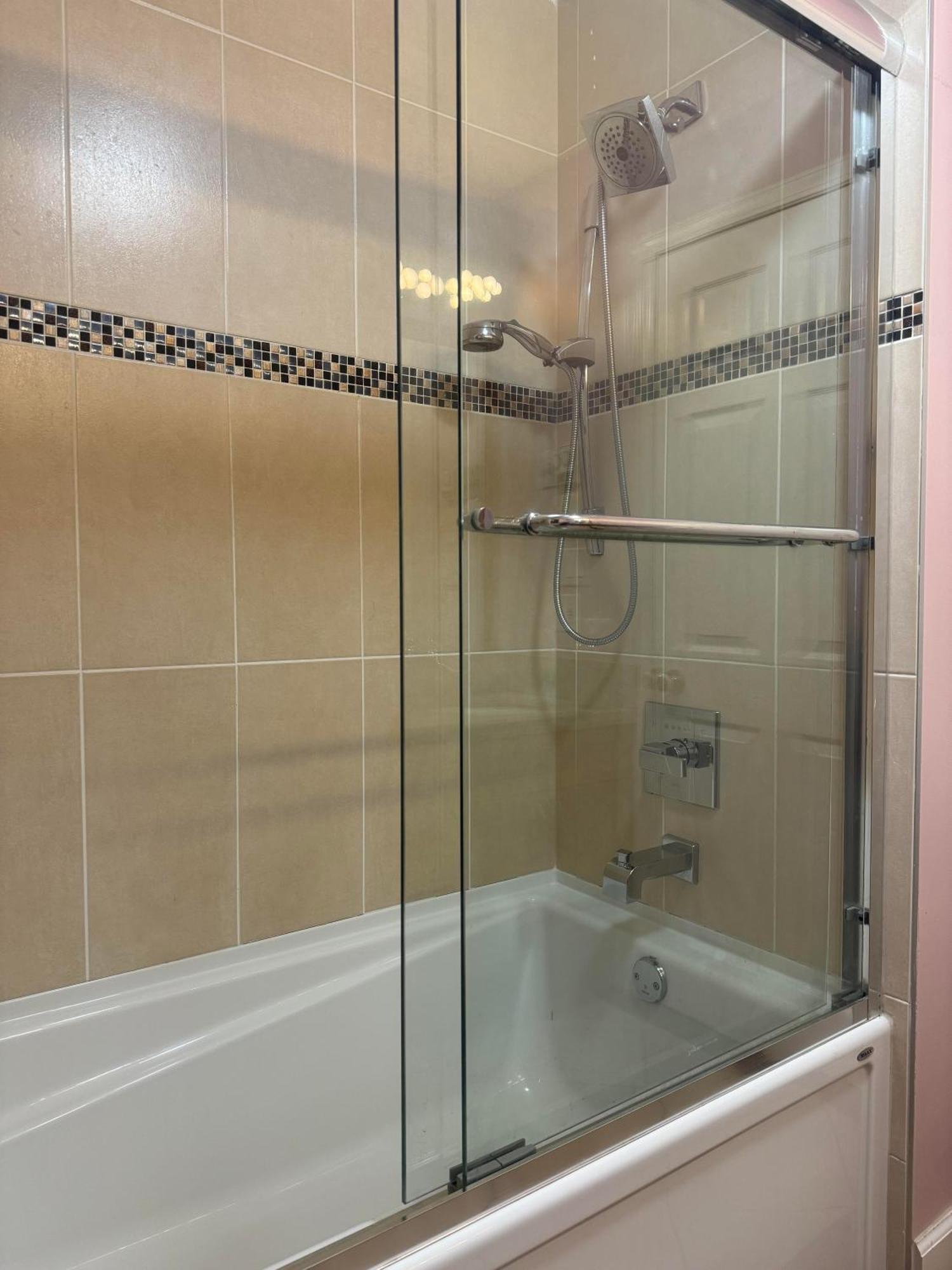 Comfortable Guest Home Near Downtown Vancouver & Sights & Stores Exterior foto